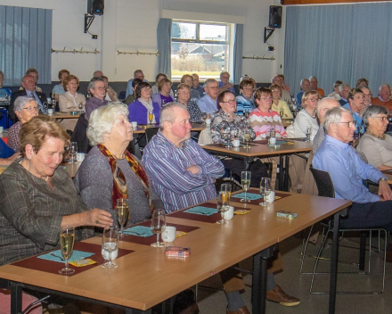 Te gast bij Neos Waregem