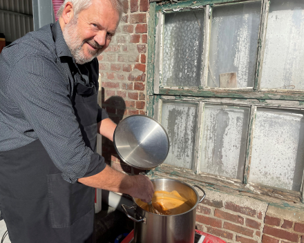 17 september / dat heet dan je plan trekken - buiten vissoep serveren voor een jagersgroep