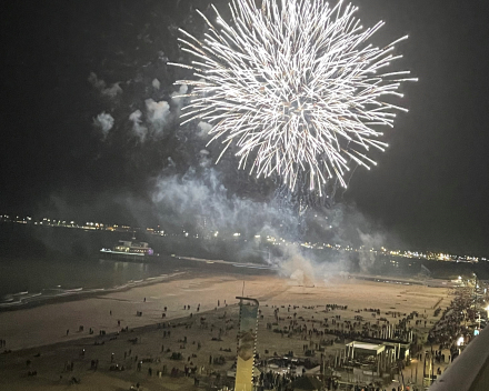 31 oktober / Haloween vuurwerk op het strand in Blankenberge