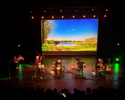 Waterland: poëzie - beeld en muziek van Ashwell - topavond in Sijsele