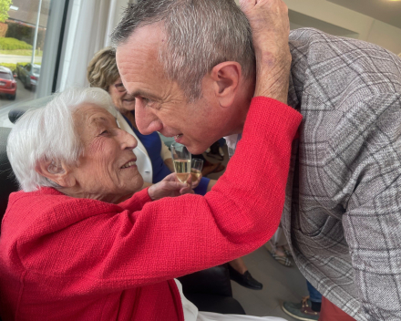 Moeder wordt vandaag 99, we vierden het gisteren.