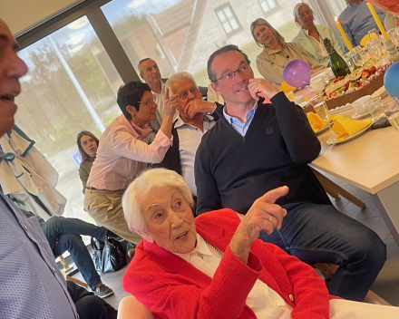 Moeder wordt vandaag 99, we vierden het gisteren.