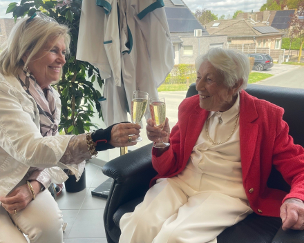 Moeder wordt vandaag 99, we vierden het gisteren.