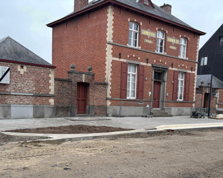 De Groenestraat fleurt beetje bij beetje op !