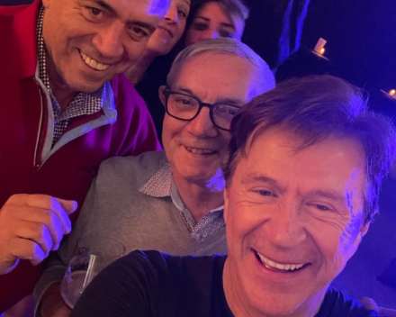 Fondue, dj Pol en selfies: Hangar 25 op vrijdag !