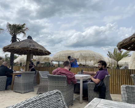 Bamboobeach geeft ons 15 minuten lang de illusie......