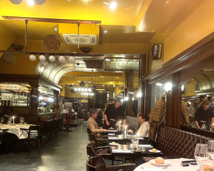 Brasserie José: je waant je eventjes in Londen of Parijs