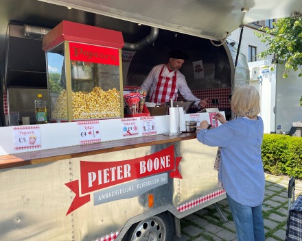 zon, zon en zon voor Snellegem kermis