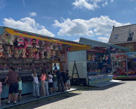 zon, zon en zon voor Snellegem kermis