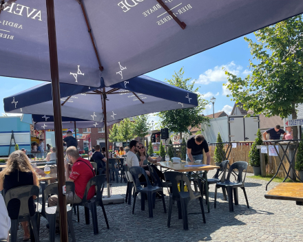 zon, zon en zon voor Snellegem kermis