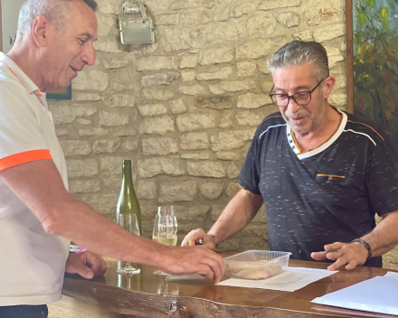 Thierry Langoux krijgt zoals zijn pa, 40 jaar terug, anguille fumé