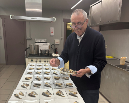 Zij: de perfecte voorzet - wij: trappen hem in doel !