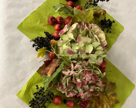 Zij: de perfecte voorzet - wij: trappen hem in doel !