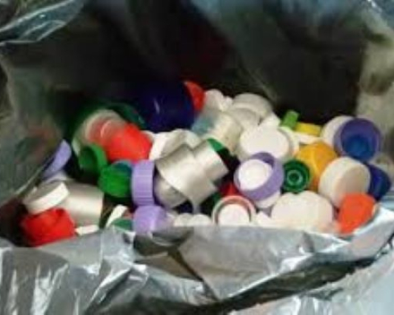 petflesdopjes en couponnetjes: het leven zoals het is en was