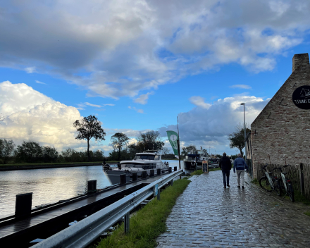 Genieten van en bijleren over 't Spaans Tolhuis in Plassendale