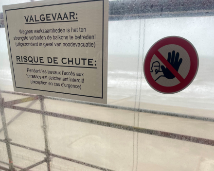 Valgevaar - Risque de chute; een bergwandeling aan het maken?