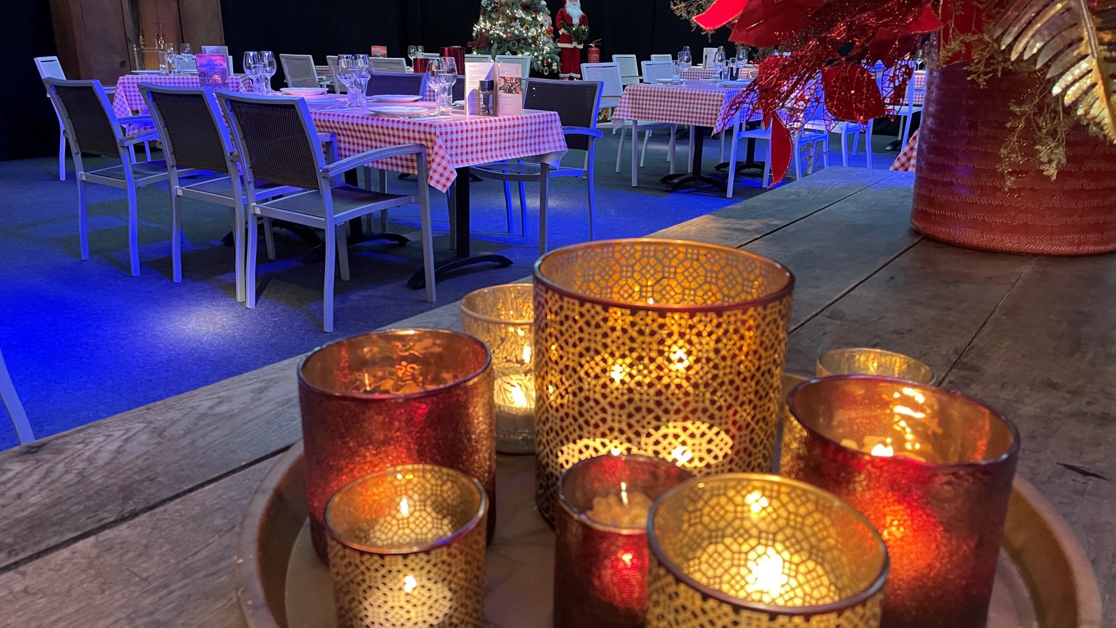 t'is stil aan de overkant | Moeyaert