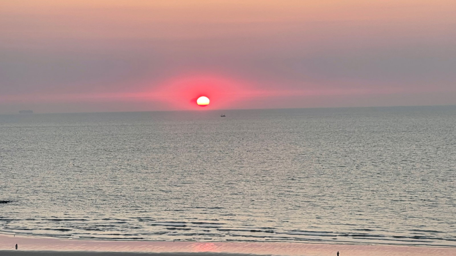 Zonopkomst en -ondergang in Blankenberge | Moeyaert